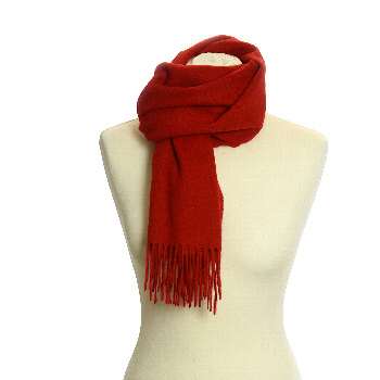 Фото английского пледа Шотландский шарф из шерсти ягнёнка Lambswool Scarf Red. Шарфы из шерсти ягнёнка.